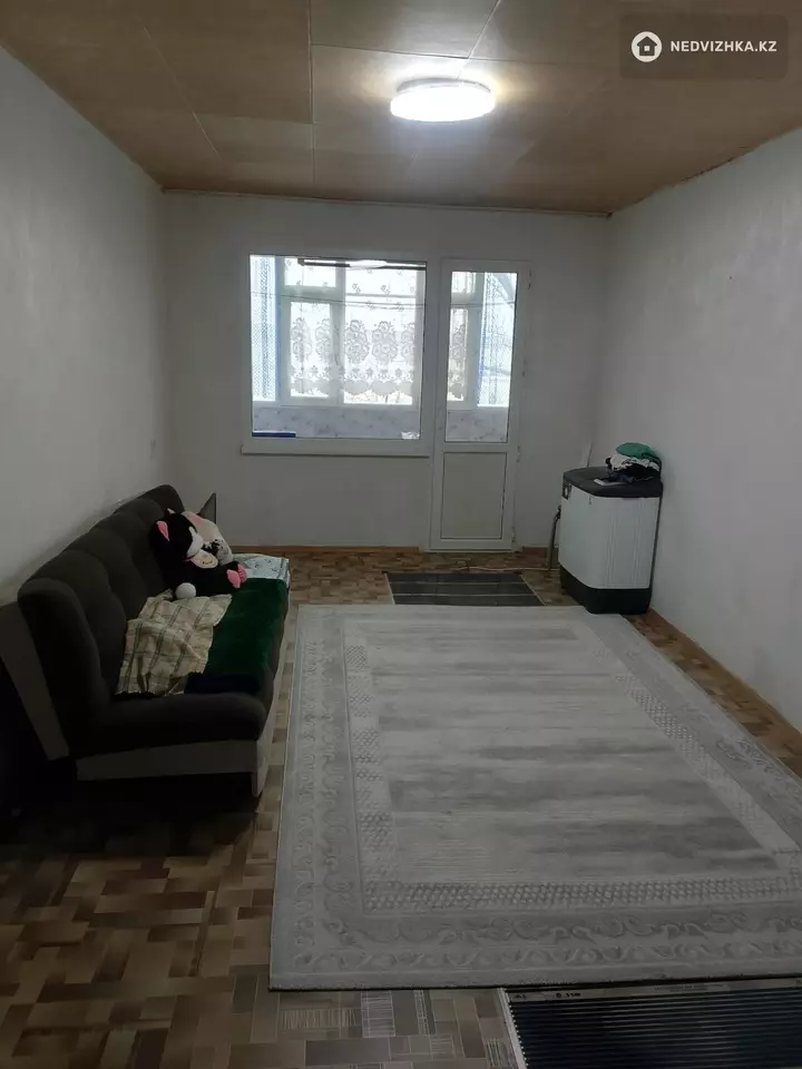 2-комнатная квартира, этаж 4 из 5, 47 м², фотография 2