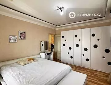 2-комнатная квартира, этаж 10 из 10, 77 м², миниатюра 4