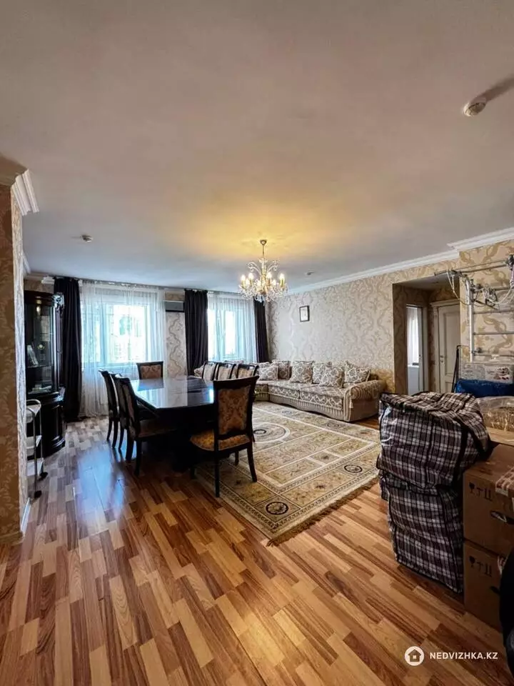 2-комнатная квартира, этаж 10 из 10, 77 м²