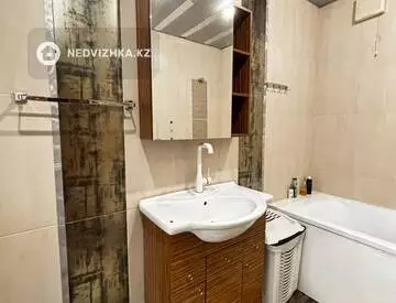 2-комнатная квартира, этаж 10 из 10, 77 м², миниатюра 6