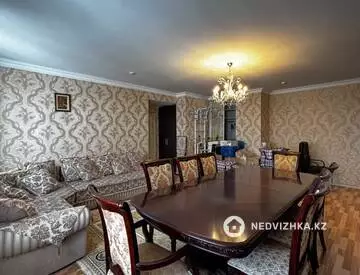 2-комнатная квартира, этаж 10 из 10, 77 м², миниатюра 2