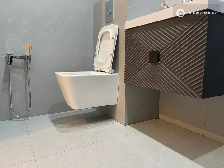 2-комнатная квартира, этаж 11 из 17, 42 м², фотография 5