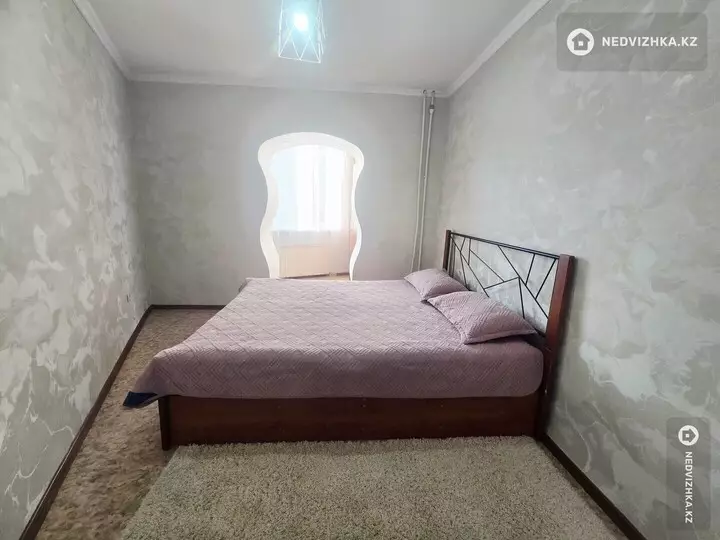4-комнатная квартира, этаж 2 из 5, 85 м², Посуточно, фотография 4