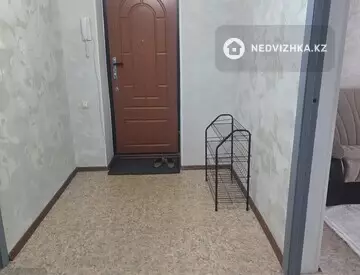 4-комнатная квартира, этаж 2 из 5, 85 м², Посуточно, миниатюра 7