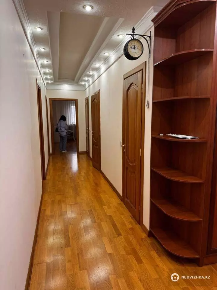 3-комнатная квартира, этаж 13 из 16, 110 м², фотография 3