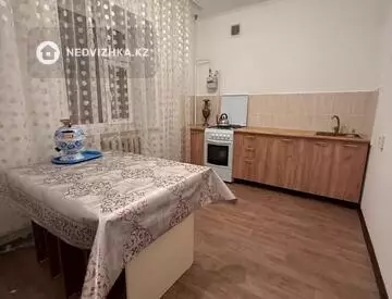 3-комнатная квартира, этаж 3 из 5, 72 м², миниатюра 1