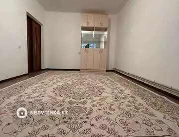 3-комнатная квартира, этаж 3 из 5, 72 м², миниатюра 3