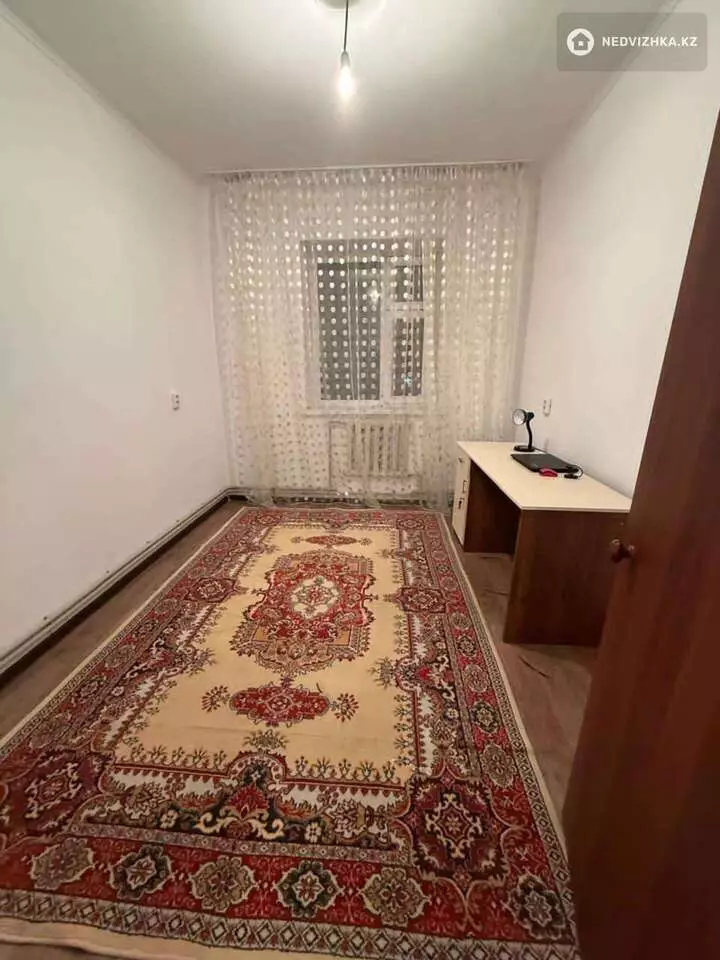 3-комнатная квартира, этаж 3 из 5, 72 м², фотография 4