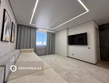 3-комнатная квартира, этаж 8 из 9, 99 м²