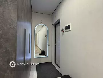 3-комнатная квартира, этаж 8 из 9, 99 м²