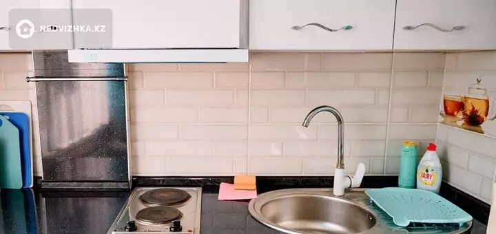 1-комнатная квартира, этаж 4 из 5, 36 м², Посуточно, фотография 5