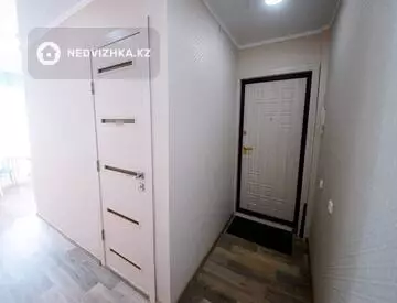 1-комнатная квартира, этаж 4 из 5, 33 м², Посуточно