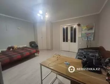 3-комнатная квартира, этаж 3 из 5, 86 м², миниатюра 6