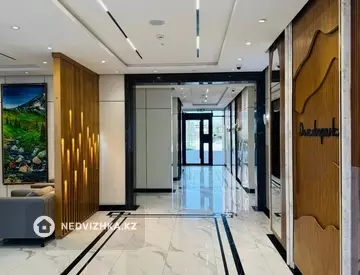 3-комнатная квартира, этаж 5 из 9, 105 м², миниатюра 2