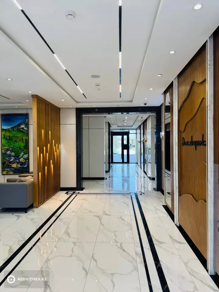 3-комнатная квартира, этаж 5 из 9, 105 м², фотография 2