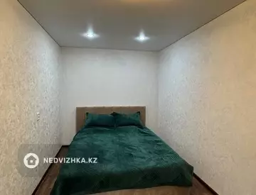 2-комнатная квартира, этаж 2 из 5, 45 м², Посуточно, миниатюра 1