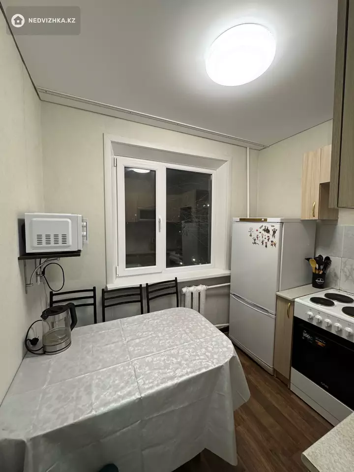 2-комнатная квартира, этаж 2 из 5, 45 м², Посуточно, 3-фотосурет