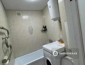 2-комнатная квартира, этаж 2 из 5, 45 м², Посуточно, миниатюра 4