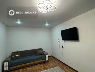 2-комнатная квартира, этаж 2 из 5, 45 м², Посуточно, миниатюра 5