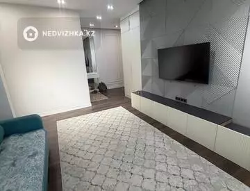 3-комнатная квартира, этаж 5 из 10, 99 м², миниатюра 2