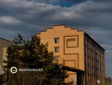 1-комнатная квартира, этаж 3 из 5, 46 м², миниатюра 2