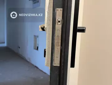 3-комнатная квартира, этаж 9 из 9, 90 м², миниатюра 7