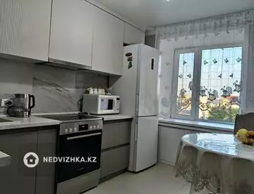 3-бөлмелі пәтер, қабат 6 барлық қабат саны 10, 65 м², 1-нобай
