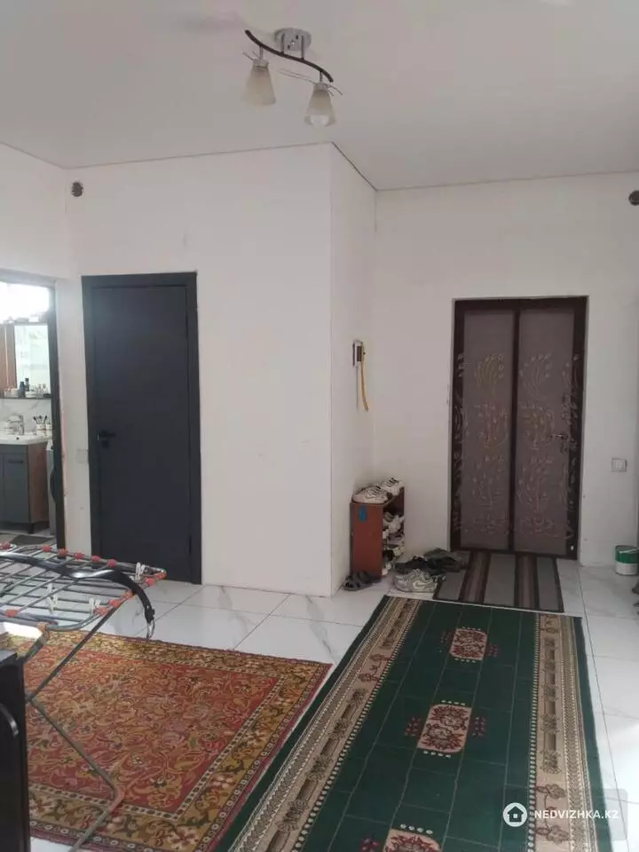 6-комнатный дом, 5.5 соток, 280 м²