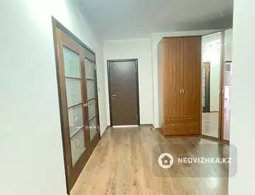 2-комнатная квартира, этаж 9 из 11, 75 м², миниатюра 12