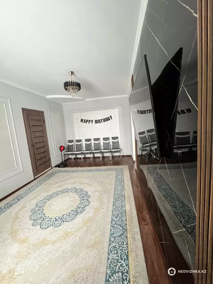 2-комнатная квартира, этаж 4 из 5, 55 м², фотография 5