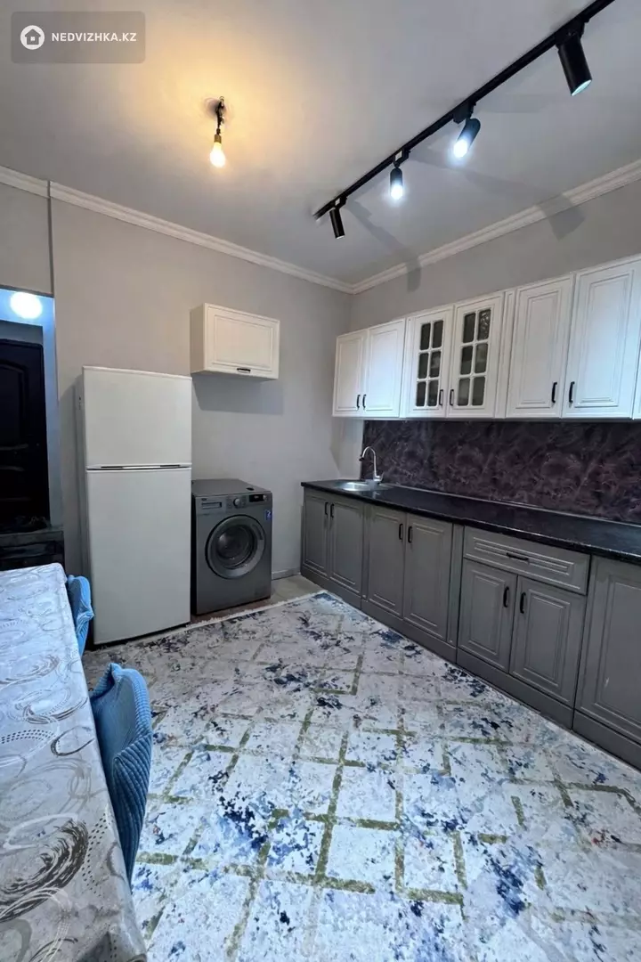 2-комнатная квартира, этаж 4 из 5, 55 м², фотография 3
