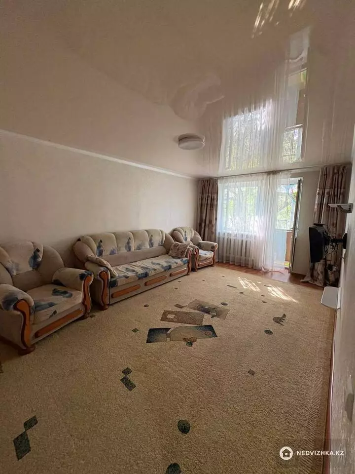 2-комнатная квартира, этаж 4 из 4, 50 м², Посуточно