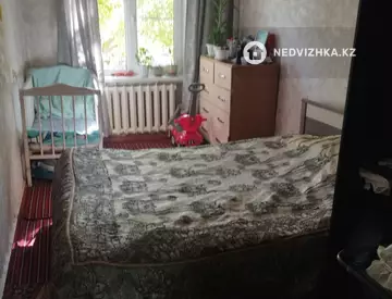 3-комнатная квартира, этаж 2 из 5, 61 м², миниатюра 2