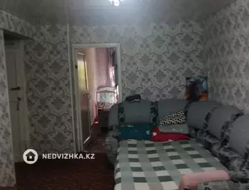 3-комнатная квартира, этаж 2 из 5, 61 м², миниатюра 3