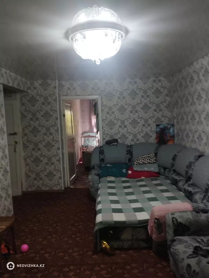 3-комнатная квартира, этаж 2 из 5, 61 м², фотография 3