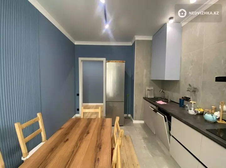 3-комнатная квартира, этаж 7 из 14, 89 м², фотография 2