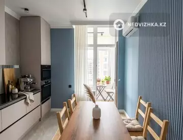 3-комнатная квартира, этаж 7 из 14, 89 м², миниатюра 1