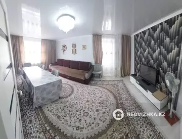 3-комнатная квартира, этаж 3 из 5, 70 м², миниатюра 1