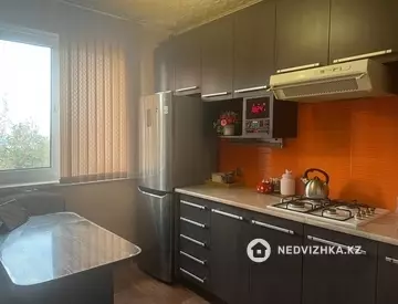 3-комнатная квартира, этаж 5 из 5, 62 м², миниатюра 1