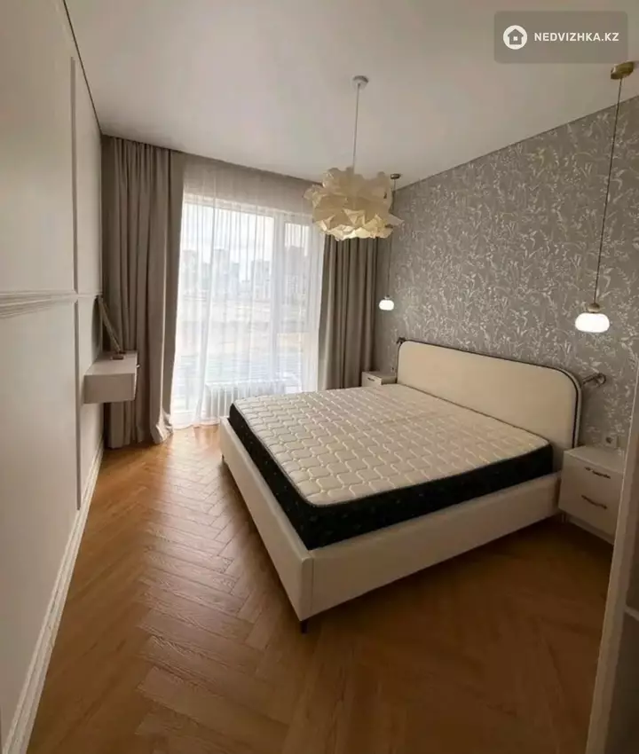 2-комнатная квартира, этаж 2 из 12, 65 м², фотография 3