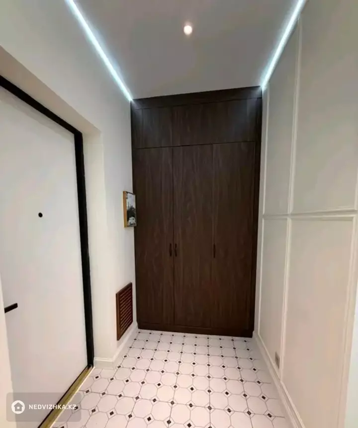 2-комнатная квартира, этаж 2 из 12, 65 м², фотография 4