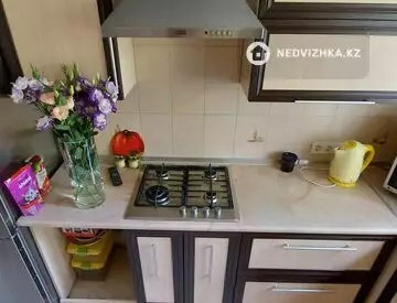 4-комнатная квартира, этаж 3 из 5, 74 м², миниатюра 5