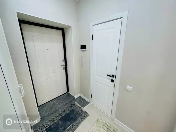 2-комнатная квартира, этаж 4 из 9, 38 м²