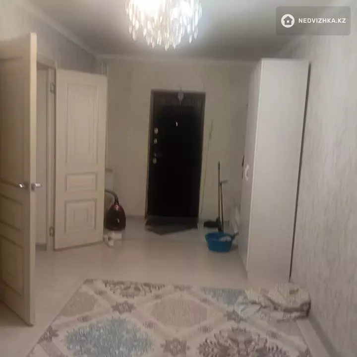 2-комнатная квартира, этаж 1 из 5, 69 м², фотография 2