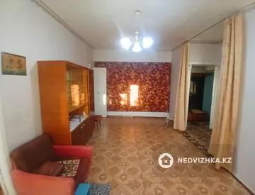 2-комнатная квартира, этаж 5 из 5, 45 м², миниатюра 1