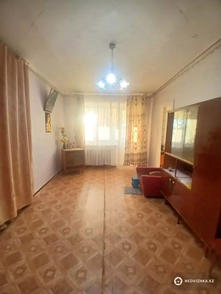 2-комнатная квартира, этаж 5 из 5, 45 м², фотография 2