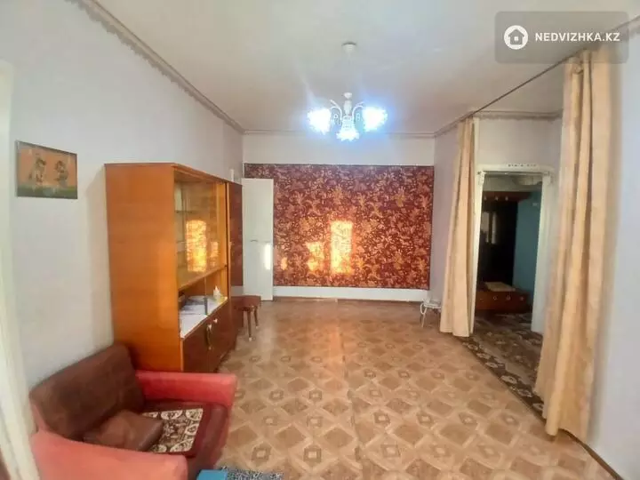 2-комнатная квартира, этаж 5 из 5, 45 м², фотография 3