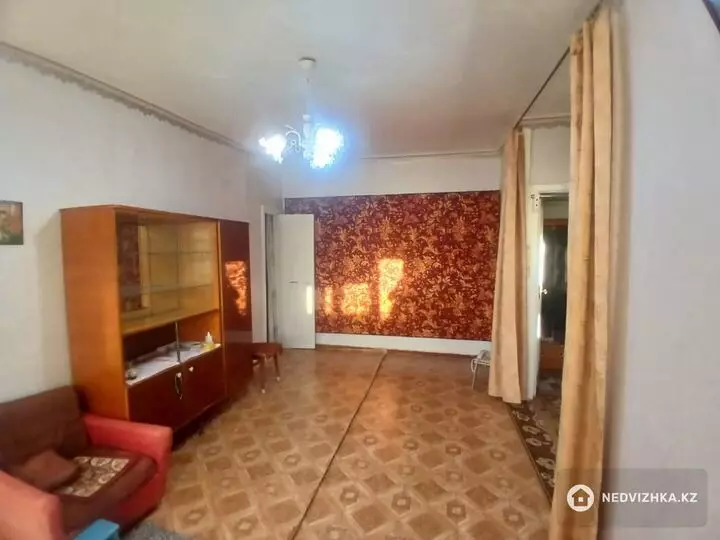 2-комнатная квартира, этаж 5 из 5, 45 м², фотография 4