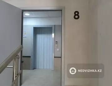 1-комнатная квартира, этаж 8 из 9, 35 м², миниатюра 3