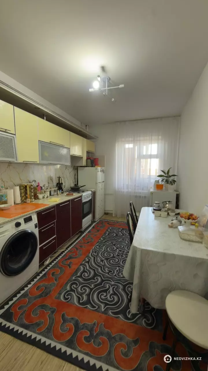 3-комнатная квартира, этаж 7 из 9, 81 м², фотография 2
